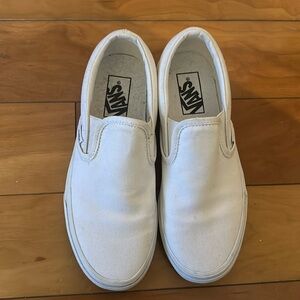 EUC CLASSIC White Vans Sneakers